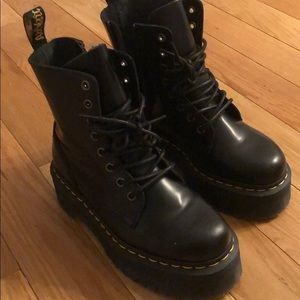DR. MARTENS Jadon boots worn once BRAND NEW